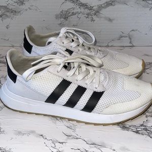 ADIDAS WOMENS 9 1/2 SNEAKERS BLACK AND WHITE